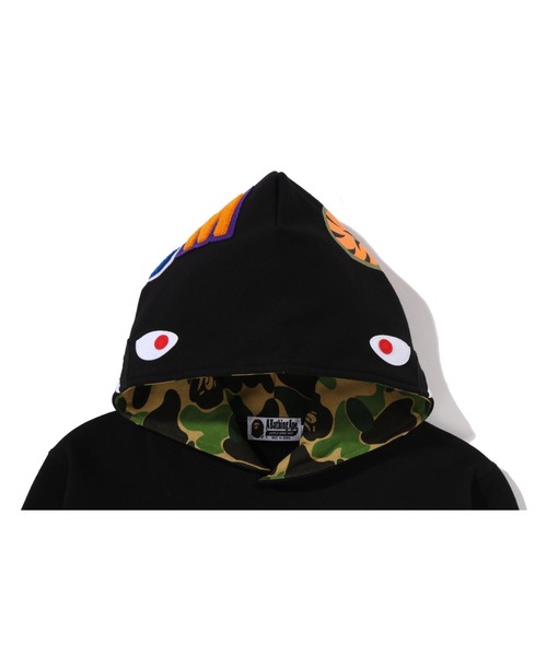 A BATHING APE(アベイシングエイプ)の「ABC CAMO SHARK PULLOVER HOODIE(パーカー・メンズ・ブラック/グレー/ホワイト・X-LARGE/LARGE/XX-LARGE/SMALL/MEDIUM)」の14枚目の写真