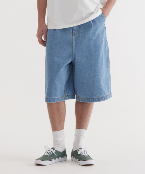 COVERNAT(カバーナット)の「バミューダデニムショーツブルー(その他パンツ・レディース・その他・XX-LARGE/X-SMALL/SMALL/MEDIUM/LARGE/X-LARGE)」の1枚目の写真