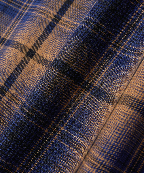 Diamond Layla(ダイアモンドレイラ)の「Layered Camel Navy Mood Check Shirt S165(シャツ/ブラウス・レディース・その他・SMALL/MEDIUM)」の7枚目の写真