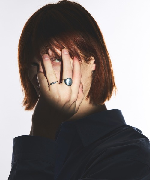 MAISON SPECIAL(メゾンスペシャル)の「《UNISEX》【Made In YAMANASHI Jewelry】Uneven Slim Ring【MAISON SPECIAL/メゾンスペシャル】(リング・メンズ・シルバー・21/19/17/15 )」の4枚目の写真