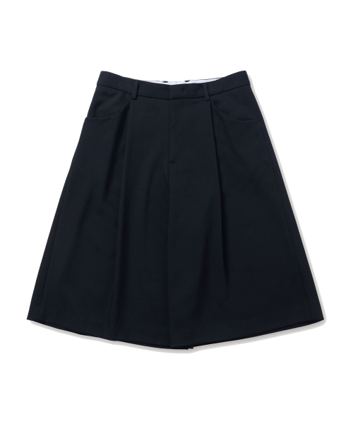 TEN PAST SEVEN(テン ファスト セブン)の「ワイドタックバミューダパンツ - ブラック(その他パンツ・メンズ・その他・LARGE/MEDIUM/SMALL)」の4枚目の写真