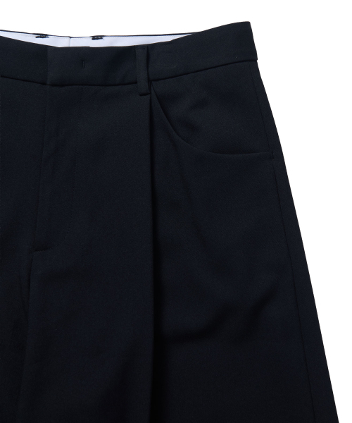 TEN PAST SEVEN(テン ファスト セブン)の「ワイドタックバミューダパンツ - ブラック(その他パンツ・メンズ・その他・LARGE/MEDIUM/SMALL)」の6枚目の写真