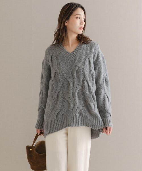 URBAN RESEARCH ROSSO WOMEN(アーバンリサーチ ロッソ)の「ウールカシミヤケーブル編オーバーニット(ニット/セーター・レディース・グレー系その他/オフホワイト/パープル・FREE)」の21枚目の写真