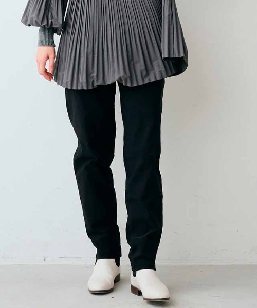 Live in comfort(リブインコンフォート)の「【低身長/高身長サイズあり】リブ イン コンフォート まるではいてないみたい!? ふんわり裏微起毛になった スーパー伸び軽テーパードパンツ(その他パンツ・レディース・アイボリー/ブルーグリーン/ブラック・1/2/3/5/7/9/11/12/13/14/4/6)」の3枚目の写真