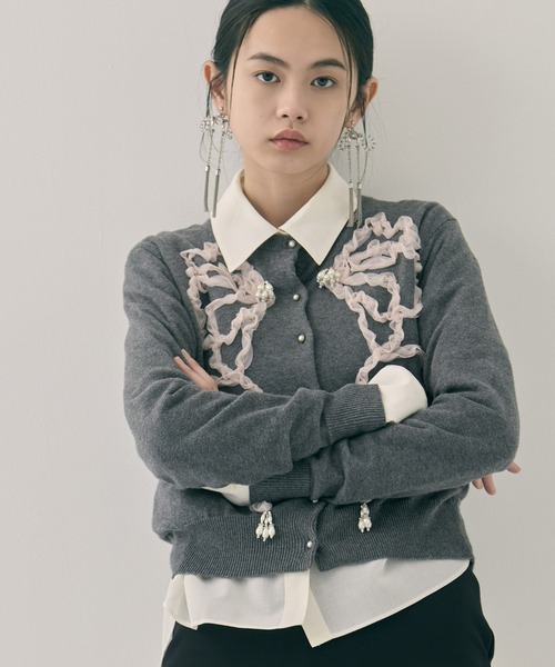 tanakadaisuke(タナカダイスケ)の「【tanakadaisuke/タナカダイスケ】crystal ribbon chain earings/クリスタルリボンチェーンイヤリング(イヤリング・レディース・シルバー・FREE)」の7枚目の写真