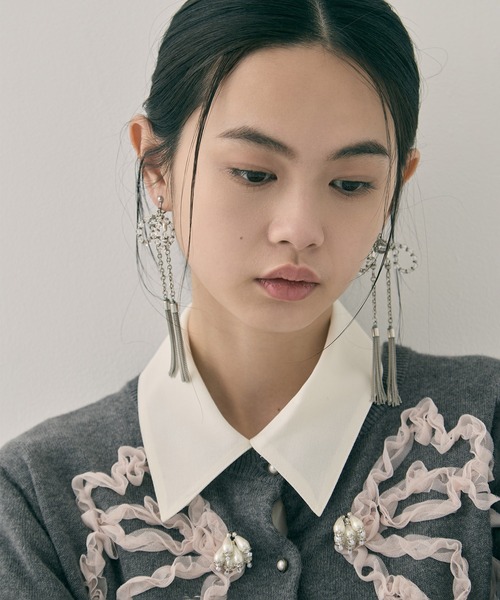 tanakadaisuke(タナカダイスケ)の「【tanakadaisuke/タナカダイスケ】crystal ribbon chain earings/クリスタルリボンチェーンイヤリング(イヤリング・レディース・シルバー・FREE)」の12枚目の写真