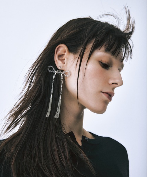 tanakadaisuke(タナカダイスケ)の「【tanakadaisuke/タナカダイスケ】crystal ribbon chain earings/クリスタルリボンチェーンイヤリング(イヤリング・レディース・シルバー・FREE)」の13枚目の写真