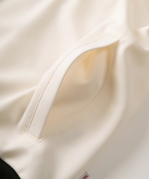 Red Cap Girl(レッドキャプガール)の「【70】【RCG/レッドキャップガール】サイドライン バックプリント トラックジャケット/ジャージ/メンズ/レディース/ユニセックス/セットアップ可能(ジャージ・メンズ・アイボリー/チャコールグレー/ブラック・XL/L/M)」の13枚目の写真