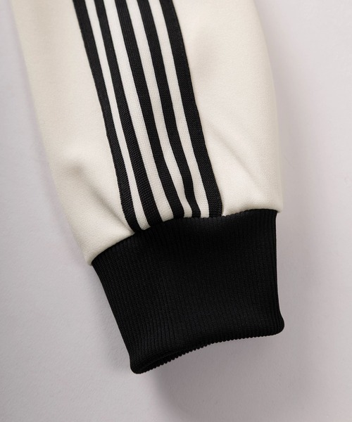 Red Cap Girl(レッドキャプガール)の「【70】【RCG/レッドキャップガール】サイドライン バックプリント トラックジャケット/ジャージ/メンズ/レディース/ユニセックス/セットアップ可能(ジャージ・メンズ・アイボリー/チャコールグレー/ブラック・XL/L/M)」の17枚目の写真