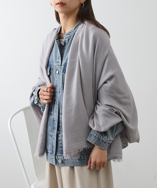 COLONY 2139（コロニートゥーワンスリーナイン）の「大判　ムジスストール（ストール/ショール・レディース・アイボリー/ライトグレー/ブルー/チャコールグレー/オフホワイト・FREE）」の17枚目の写真