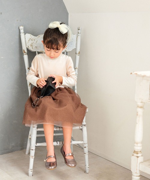 Rora(ローラ)の「グレース リボン ヘアゴム (3colors)(ヘアゴム・キッズ・ピンク/ブラック/アイボリー・FREE)」の6枚目の写真