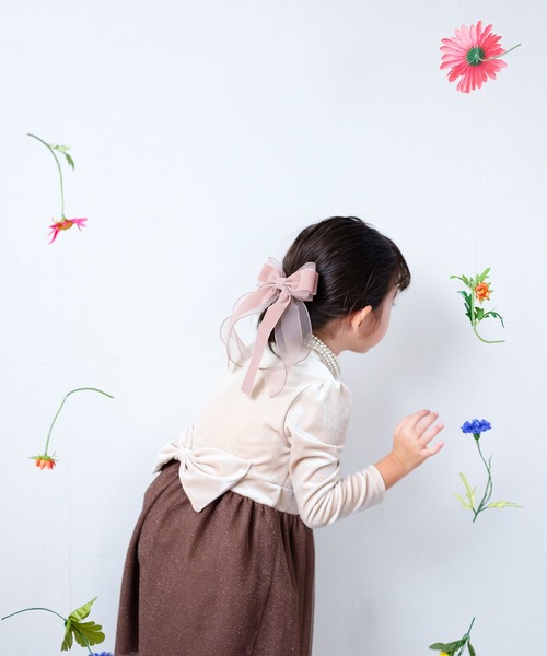 Rora(ローラ)の「グレース リボン ヘアゴム (3colors)(ヘアゴム・キッズ・ピンク/ブラック/アイボリー・FREE)」の13枚目の写真