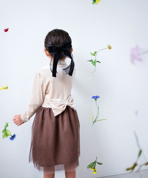 Rora(ローラ)の「グレース リボン ヘアゴム (3colors)(ヘアゴム・キッズ・ピンク/ブラック/アイボリー・FREE)」の11枚目の写真