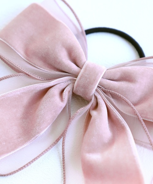 Rora(ローラ)の「グレース リボン ヘアゴム (3colors)(ヘアゴム・キッズ・ピンク/ブラック/アイボリー・FREE)」の19枚目の写真