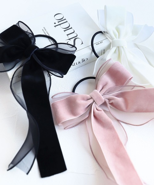 Rora(ローラ)の「グレース リボン ヘアゴム (3colors)(ヘアゴム・キッズ・ピンク/ブラック/アイボリー・FREE)」の4枚目の写真