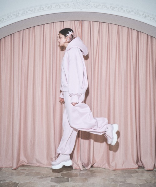 Lovilyn(ラヴィリン)の「エンジェルモチーフジップパーカー(パーカー・レディース・チャコールグレー/ブルー/ピンク・FREE)」の20枚目の写真