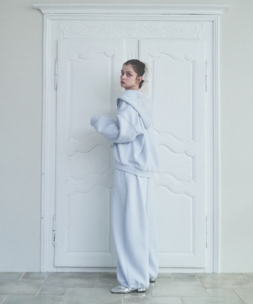 Lovilyn(ラヴィリン)の「エンジェルモチーフジップパーカー(パーカー・レディース・チャコールグレー/ブルー/ピンク・FREE)」の9枚目の写真