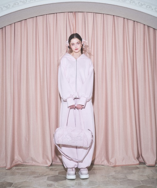 Lovilyn(ラヴィリン)の「エンジェルモチーフジップパーカー(パーカー・レディース・チャコールグレー/ブルー/ピンク・FREE)」の22枚目の写真