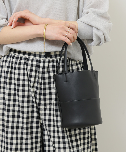 VELETTO(ベレット)の「【VELETTO/ヴェレット】ツツガタショルダーBAG(ショルダーバッグ・レディース・ブラック・FREE)」の4枚目の写真