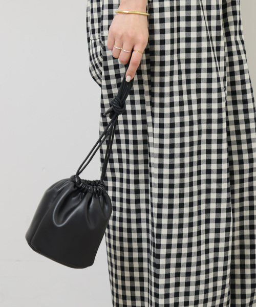 VELETTO(ベレット)の「【VELETTO/ヴェレット】ツツガタショルダーBAG(ショルダーバッグ・レディース・ブラック・FREE)」の6枚目の写真
