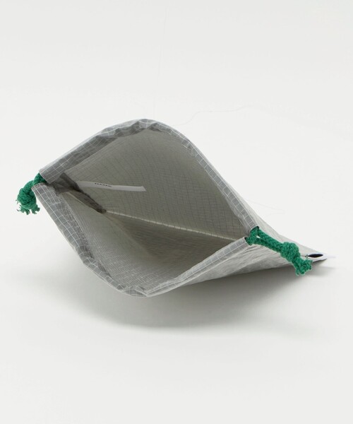 green label relaxing（グリーンレーベルリラクシング）の「巾着バッグ（小）（リップストック） / キッズ（トートバッグ・キッズ・ネイビー/グレー系・FREE）」の8枚目の写真