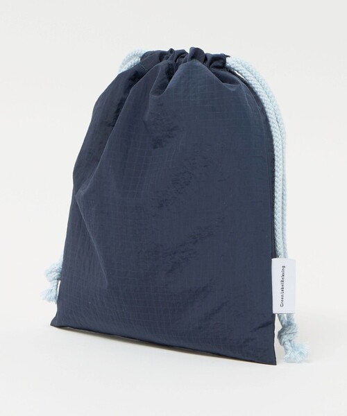 green label relaxing（グリーンレーベルリラクシング）の「巾着バッグ（小）（リップストック） / キッズ（トートバッグ・キッズ・ネイビー/グレー系・FREE）」の12枚目の写真