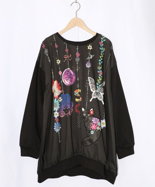 ScoLar 153764：スカラーガーランド柄裏毛チュニック ScoLar（スカラー）の「153764：スカラーガーランド柄裏毛チュニック