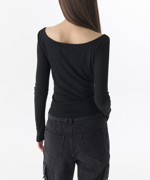 MUSINSA STANDARD WOMAN（ムシンサスタンダードウーマン）の「ウィメンズ ポインテール バレリーナ 長袖Tシャツ [ブラック]（Tシャツ/カットソー・レディース・その他・SMALL/MEDIUM/LARGE/X-SMALL）」の3枚目の写真