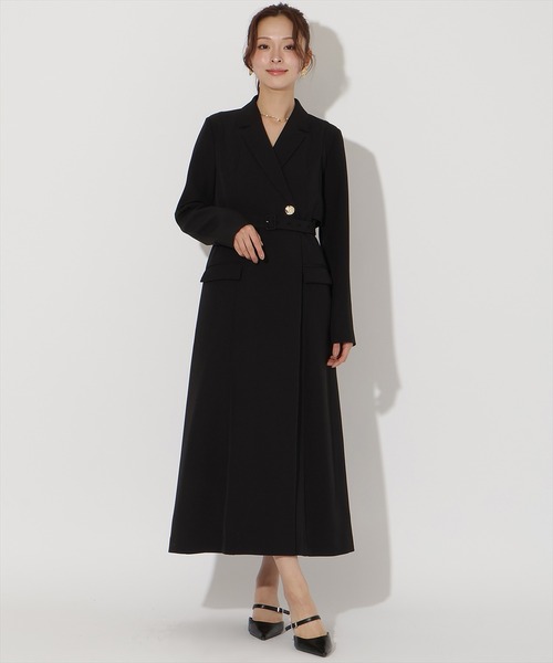 AND COUTURE(アンドクチュール)の「トレンチ風ワンピース(ワンピース・レディース・ブラック/ライトグレー/ベージュ/カーキ・MEDIUM/SMALL)」の2枚目の写真