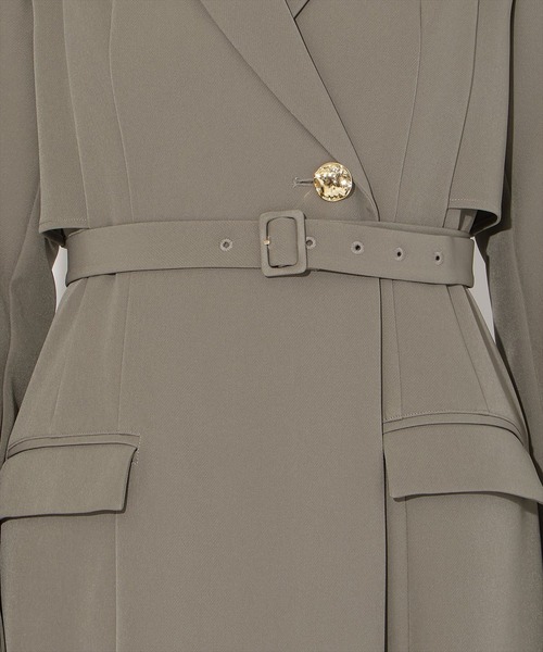 AND COUTURE(アンドクチュール)の「トレンチ風ワンピース(ワンピース・レディース・ブラック/ライトグレー/ベージュ/カーキ・MEDIUM/SMALL)」の5枚目の写真