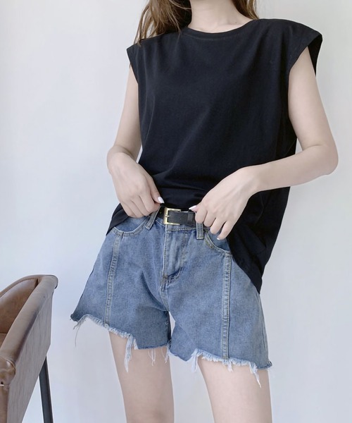 ARCADE(アーケード)の「夏服 さらさらストレッチ ルーズシルエット シンプル ノースリーブ Tシャツ -ARCADE Limited Line-(タンクトップ・レディース・グレイッシュベージュ/ブラック/ブラウン/ホワイト・FREE)」の17枚目の写真