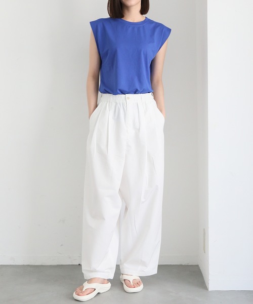 ARCADE(アーケード)の「夏服 さらさらストレッチ ルーズシルエット シンプル ノースリーブ Tシャツ -ARCADE Limited Line-(タンクトップ・レディース・グレイッシュベージュ/ブラック/ブラウン/ホワイト・FREE)」の6枚目の写真