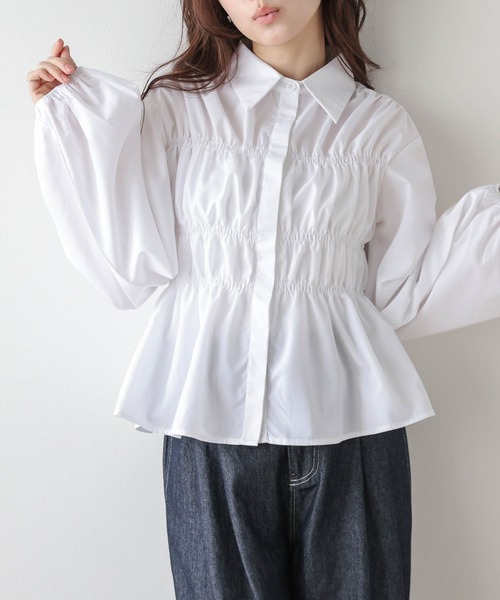 AMELY(エミリー)の「シャーリングギャザー ブラウス(シャツ/ブラウス・レディース・ブラック/ブルー/ホワイト・フリー)」の7枚目の写真