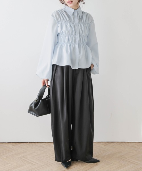 AMELY(エミリー)の「シャーリングギャザー ブラウス(シャツ/ブラウス・レディース・ブラック/ブルー/ホワイト・フリー)」の11枚目の写真