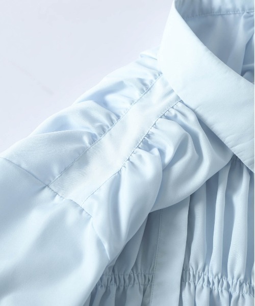 AMELY(エミリー)の「シャーリングギャザー ブラウス(シャツ/ブラウス・レディース・ブラック/ブルー/ホワイト・フリー)」の19枚目の写真