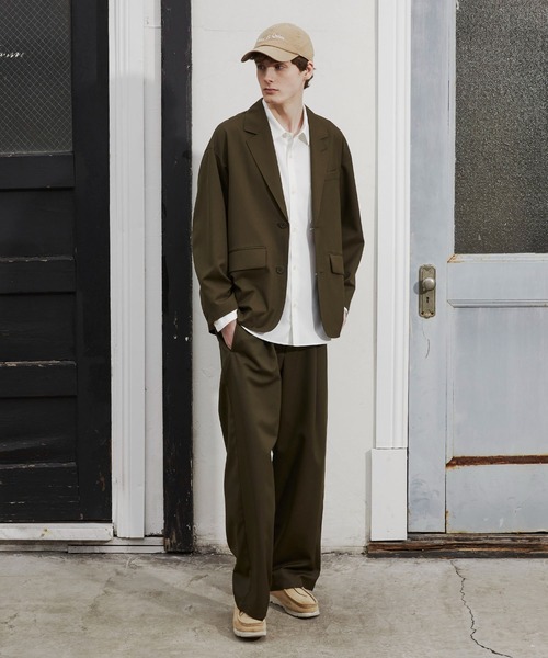 PUBLIC TOKYO(パブリックトウキョウ)の「(セットアップ対応)TECH WOOL ワンタックイージースラックス /オフィスカジュアル/ワイド/ルーズ/タック/防シワ(スラックス・メンズ・ブラック/カーキ・1/2)」の11枚目の写真