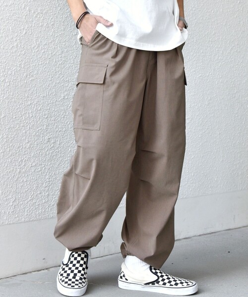 SHIPS any（シップス エニィ）の「SHIPS any:〈吸水速乾〉Rapidry スマート ワイド イージー カーゴ パンツ(セットアップ対応)◆（カーゴパンツ・メンズ・ブラック/グレー/ベージュ・SMALL/MEDIUM/LARGE）」の3枚目の写真