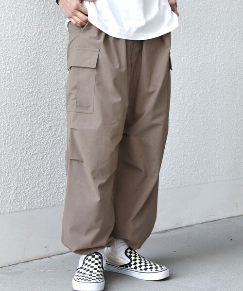 SHIPS any（シップス エニィ）の「SHIPS any:〈吸水速乾〉Rapidry スマート ワイド イージー カーゴ パンツ(セットアップ対応)◆（カーゴパンツ・メンズ・ブラック/グレー/ベージュ・SMALL/MEDIUM/LARGE）」の18枚目の写真
