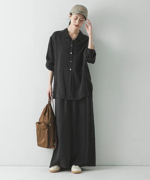 URBAN RESEARCH(アーバンリサーチ)の「キュプラシャツ(シャツ/ブラウス・レディース・チャコールグレー/オフホワイト/ライトベージュ・FREE)」の2枚目の写真