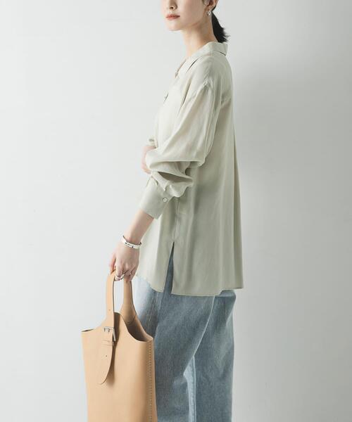 URBAN RESEARCH(アーバンリサーチ)の「キュプラシャツ(シャツ/ブラウス・レディース・チャコールグレー/オフホワイト/ライトベージュ・FREE)」の13枚目の写真