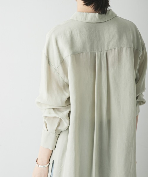 URBAN RESEARCH（アーバンリサーチ）の「キュプラシャツ（シャツ/ブラウス・レディース・チャコールグレー/オフホワイト/ライトベージュ・FREE）」の5枚目の写真