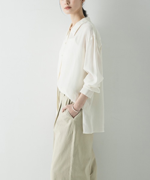 URBAN RESEARCH（アーバンリサーチ）の「キュプラシャツ（シャツ/ブラウス・レディース・チャコールグレー/オフホワイト/ライトベージュ・FREE）」の13枚目の写真