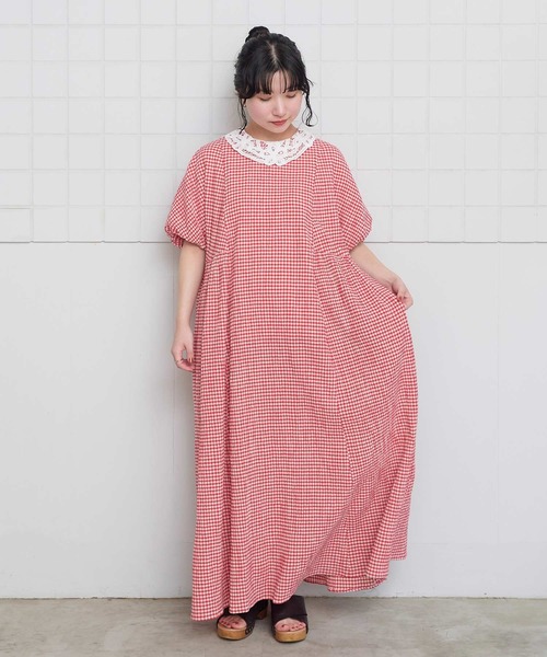 l'atelier du savon（アトリエドサボン）の「ちぢみギンガム　ドルマン袖のワンピース（ワンピース・レディース・ブラック/レッド・FREE）」の3枚目の写真