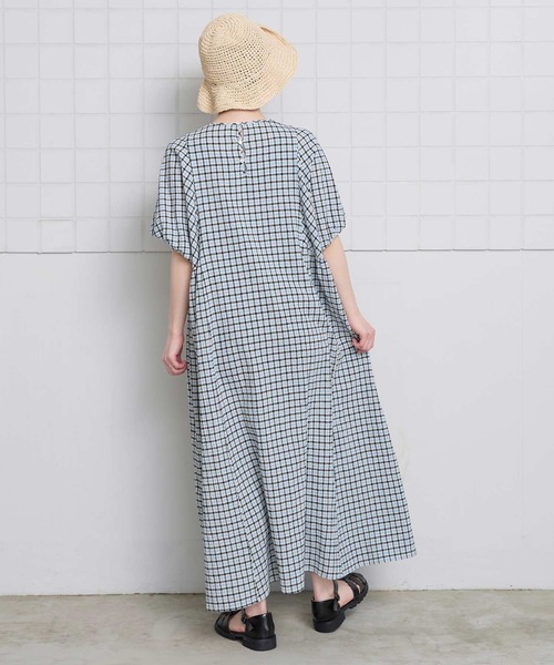 l'atelier du savon（アトリエドサボン）の「ちぢみギンガム　ドルマン袖のワンピース（ワンピース・レディース・ブラック/レッド・FREE）」の17枚目の写真