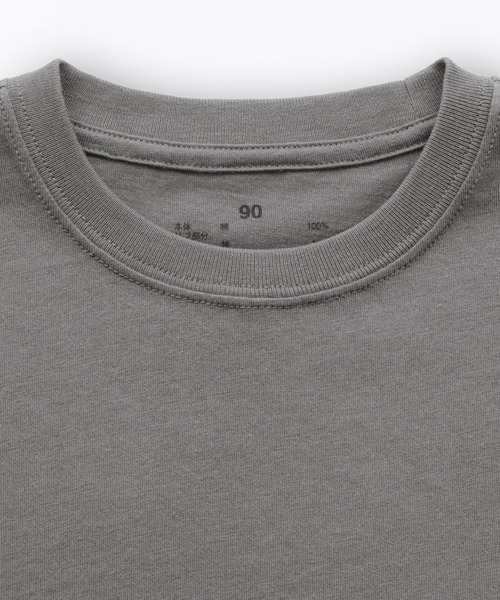 無印良品(ムジルシリョウヒン)の「ベビー あたまするっと 綿天竺編みクルーネック半袖Tシャツ 無地(Tシャツ/カットソー・キッズ・オフホワイト/グレー系・80/90/100)」の4枚目の写真
