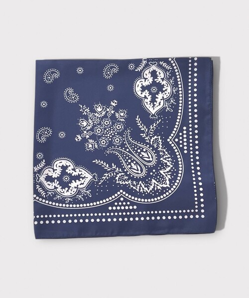 GLOSTER（グロスター）の「【イタリア製】バンダナ柄ペイズリースカーフ（バンダナ/スカーフ・メンズ・グレイッシュベージュ/オレンジ/ネイビー/ミント・FREE）」の5枚目の写真