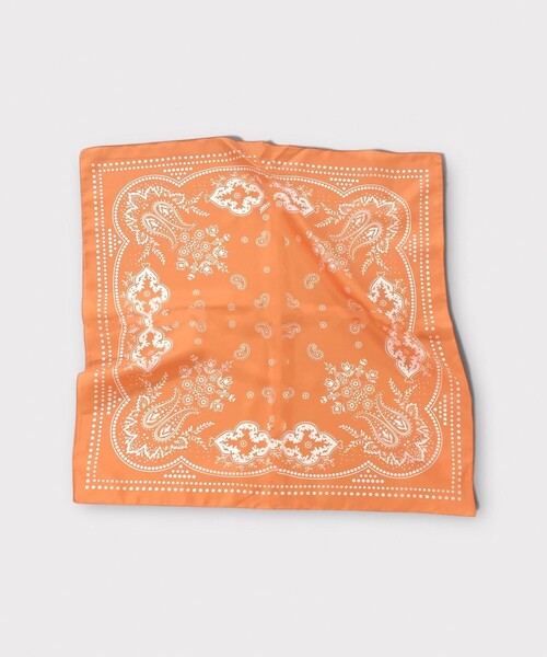 GLOSTER（グロスター）の「【イタリア製】バンダナ柄ペイズリースカーフ（バンダナ/スカーフ・メンズ・グレイッシュベージュ/オレンジ/ネイビー/ミント・FREE）」の7枚目の写真