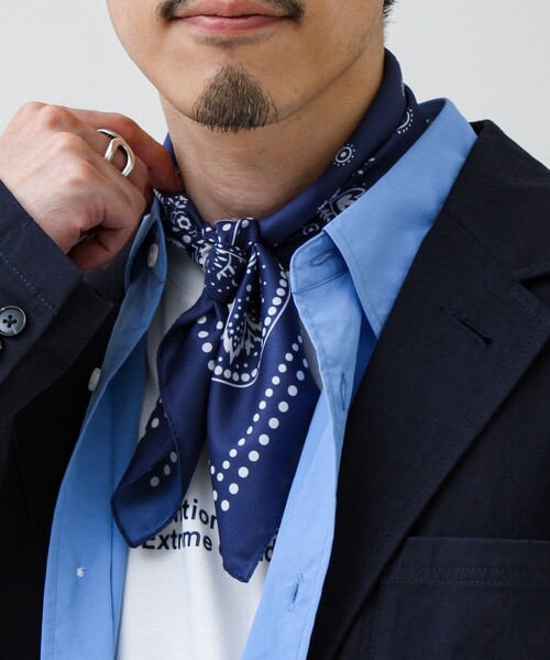 GLOSTER（グロスター）の「【イタリア製】バンダナ柄ペイズリースカーフ（バンダナ/スカーフ・メンズ・グレイッシュベージュ/オレンジ/ネイビー/ミント・FREE）」の12枚目の写真