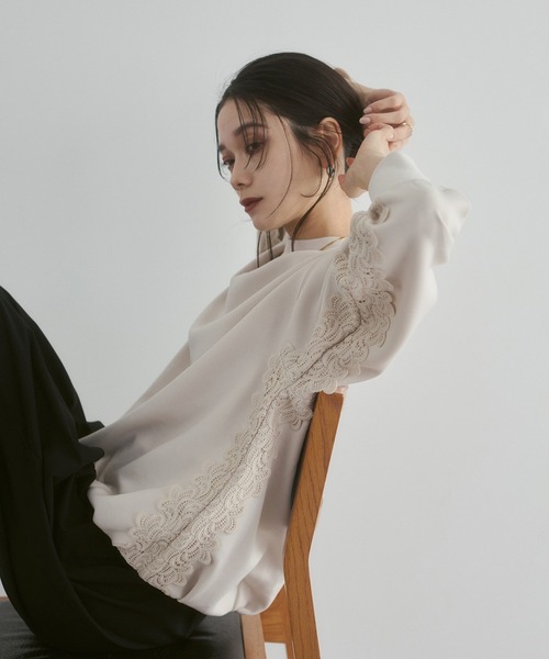 hunch（ハンチ）の「ライトダンボール サイドレースドッキングトップス（Tシャツ/カットソー・レディース・ブラック/アイボリー/ダークカーキ・FREE）」の7枚目の写真