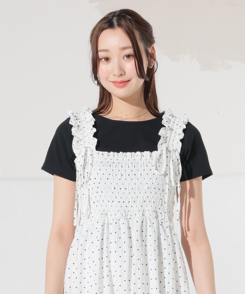 Honeys(ハニーズ)の「コンパクトトップス(Tシャツ/カットソー・レディース・レッド/ホワイト/モカ/ブラック/ブルー・S/M/L)」の9枚目の写真